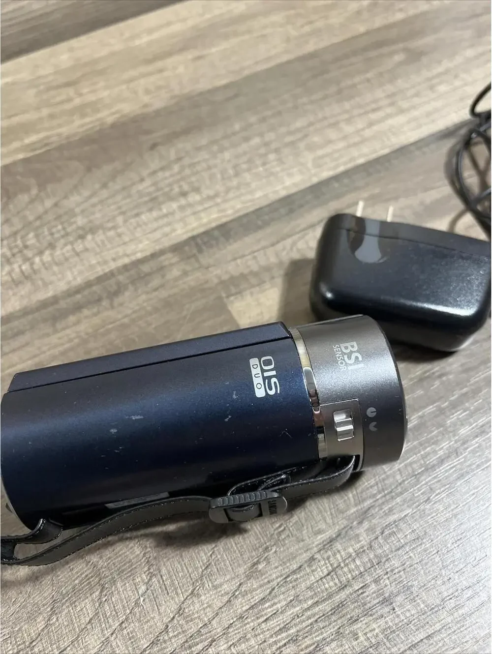 Samsung OIS DUO Camcorder 20x Zoom 1080p Video
